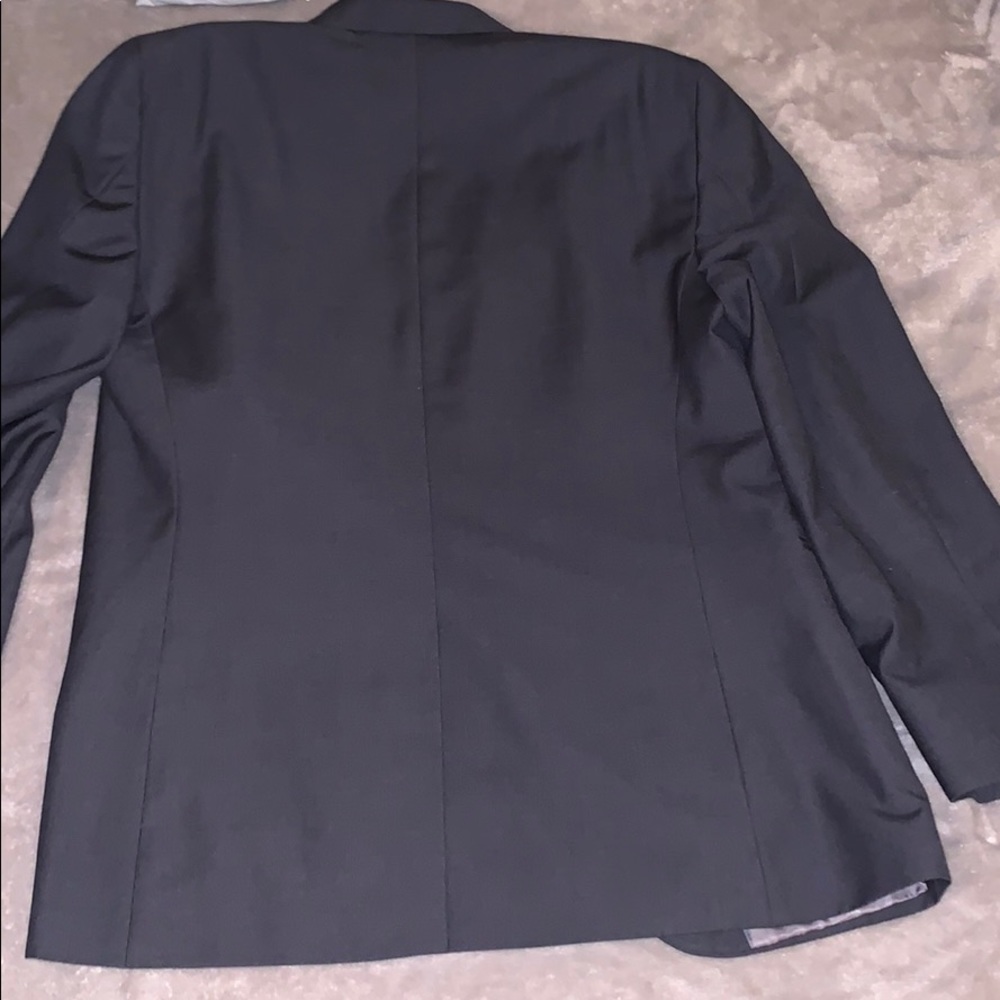 Grey Suit (40R, 32x32) - Picture 2 of 3